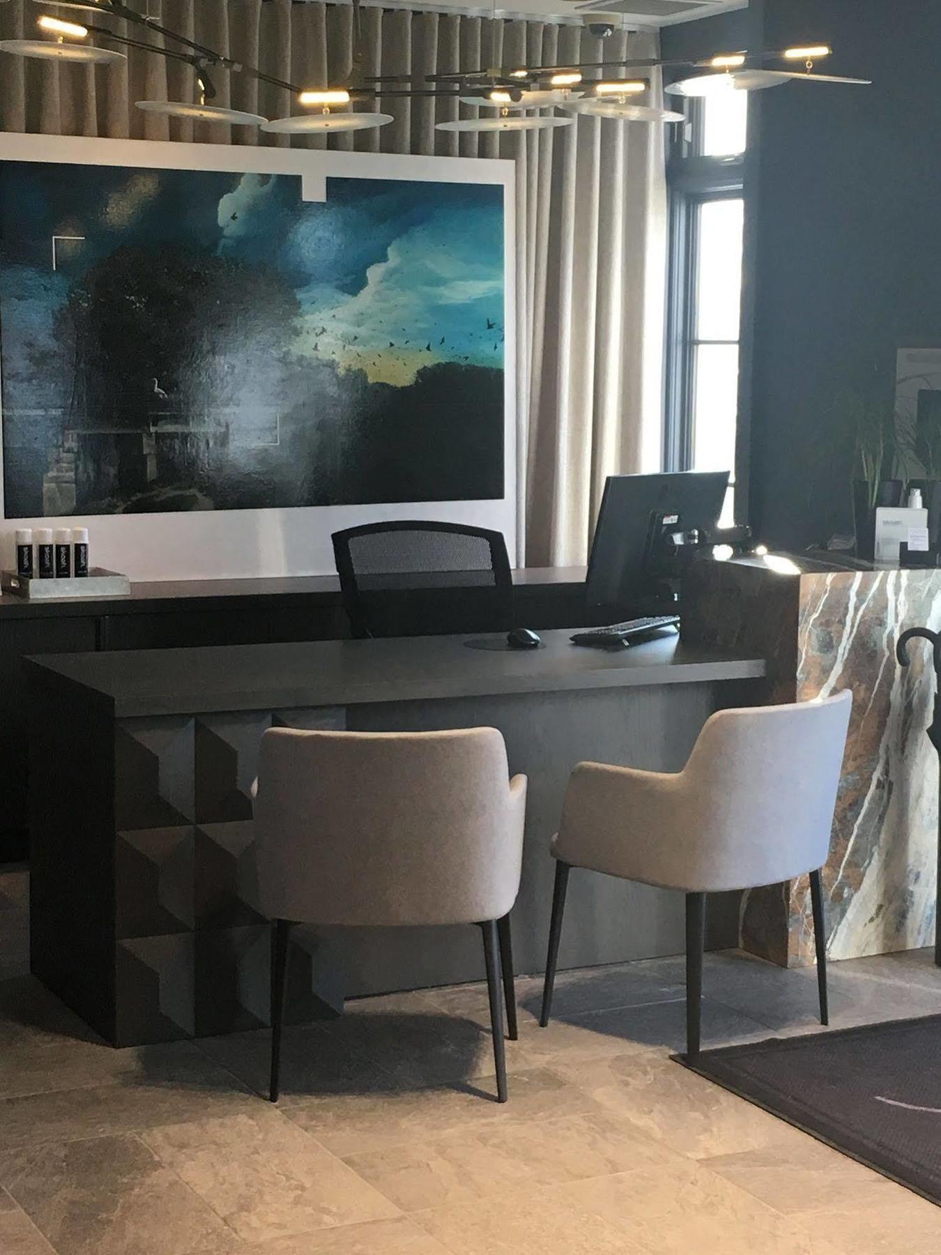 Hotel Arts Kensington YYC Exteriör bild