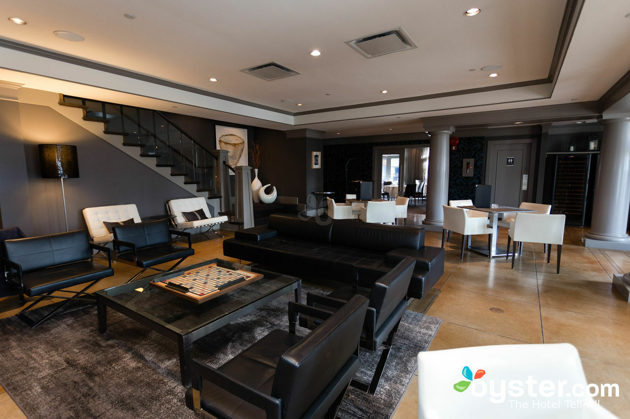 Hotel Arts Kensington YYC Exteriör bild